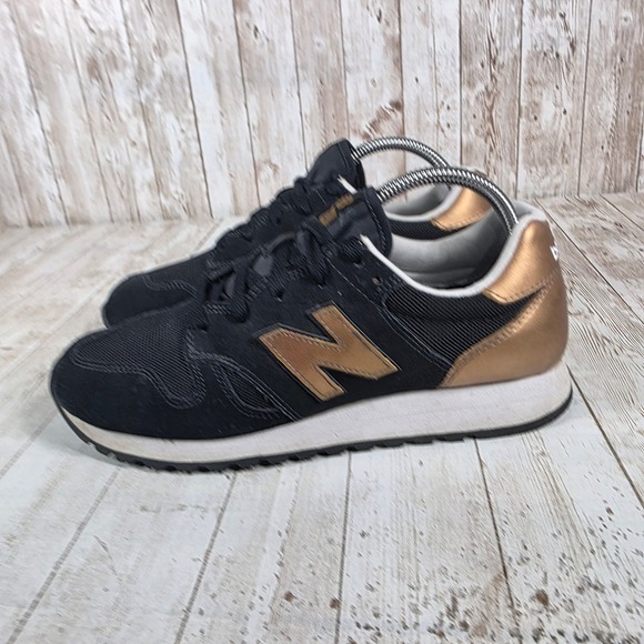 New Balance 520 Womens Black Gold Lace Up Sneakers Shoes Size 7 - Picture 2 of 8